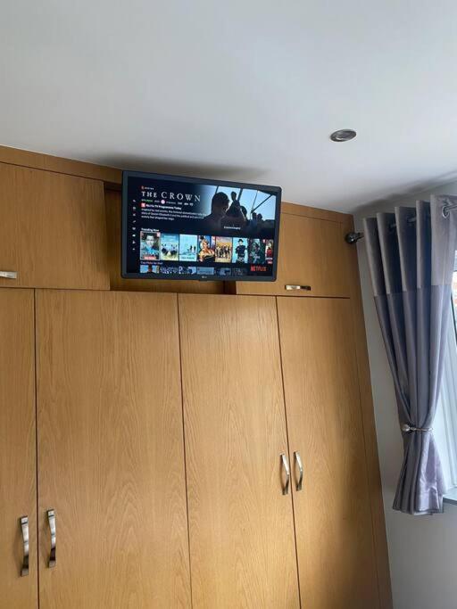 Three Bedroom House, Driveway, Bracknell Centre 外观 照片