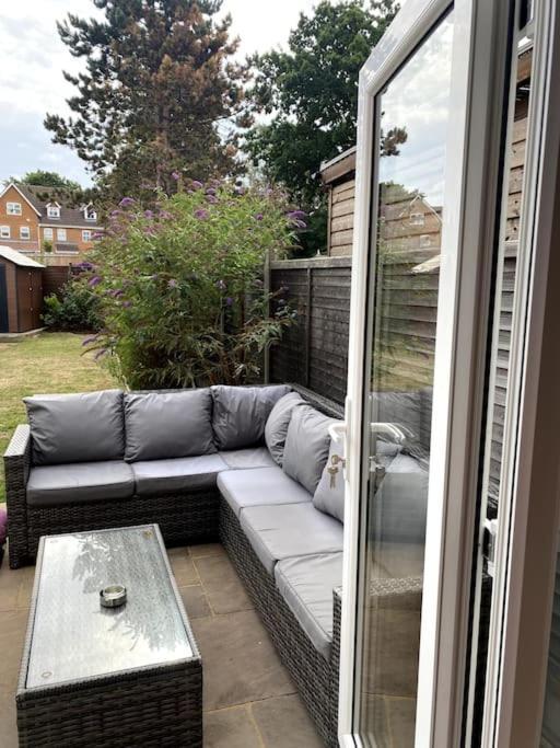 Three Bedroom House, Driveway, Bracknell Centre 外观 照片